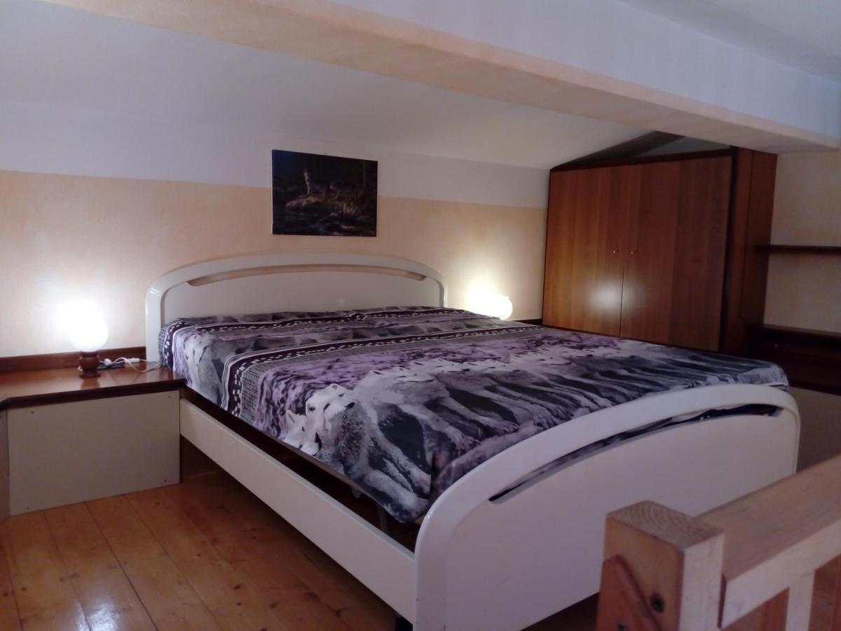B&B Il Rifugio Del Lupo - E6721 Paringianu ภายนอก รูปภาพ